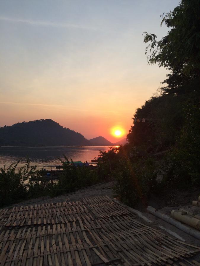 Pomelo Restaurant And Guesthouse - Fishermen & Tammarine Cottages Riverfront - Experience Nature, Culture And Adventure & Tailor-Made Tour Ban Khon Εξωτερικό φωτογραφία